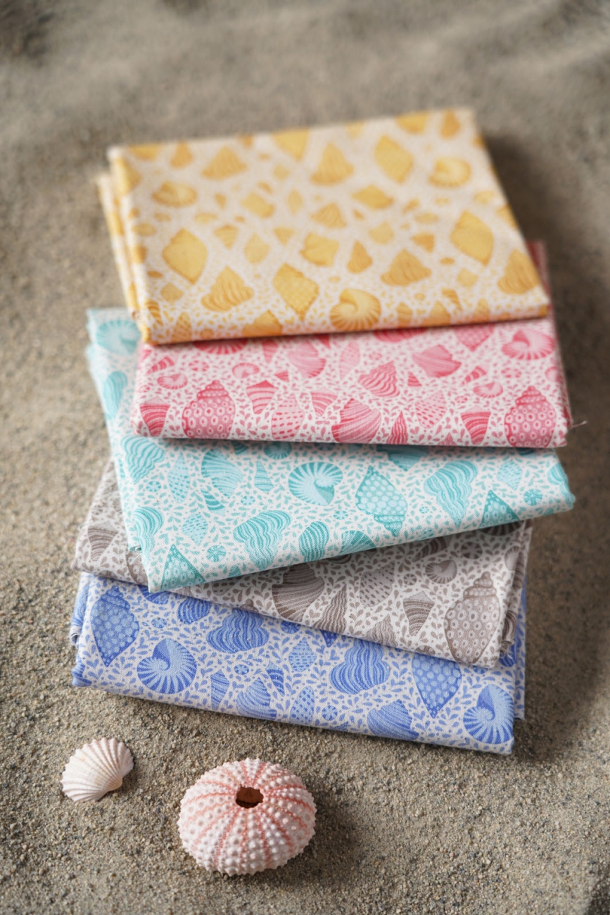 Tilda Patchwork Stoff Baumwolle - Cotton Beach - Beach Shells Blue